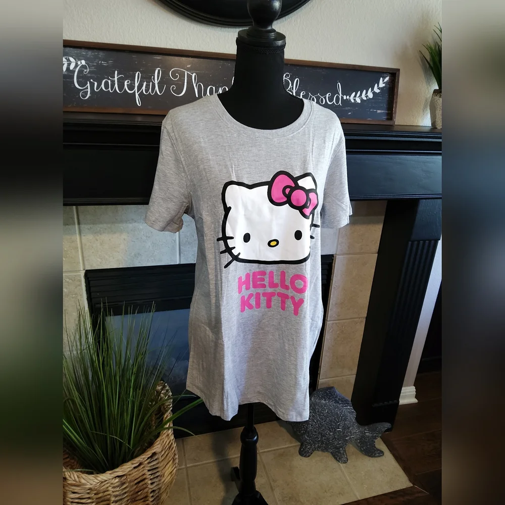 Hello Kitty Gray and Pink Short Sleeve Tee - Picture 3 of 7